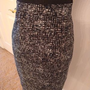 2/$20 Who What Wear Black & White Skirt